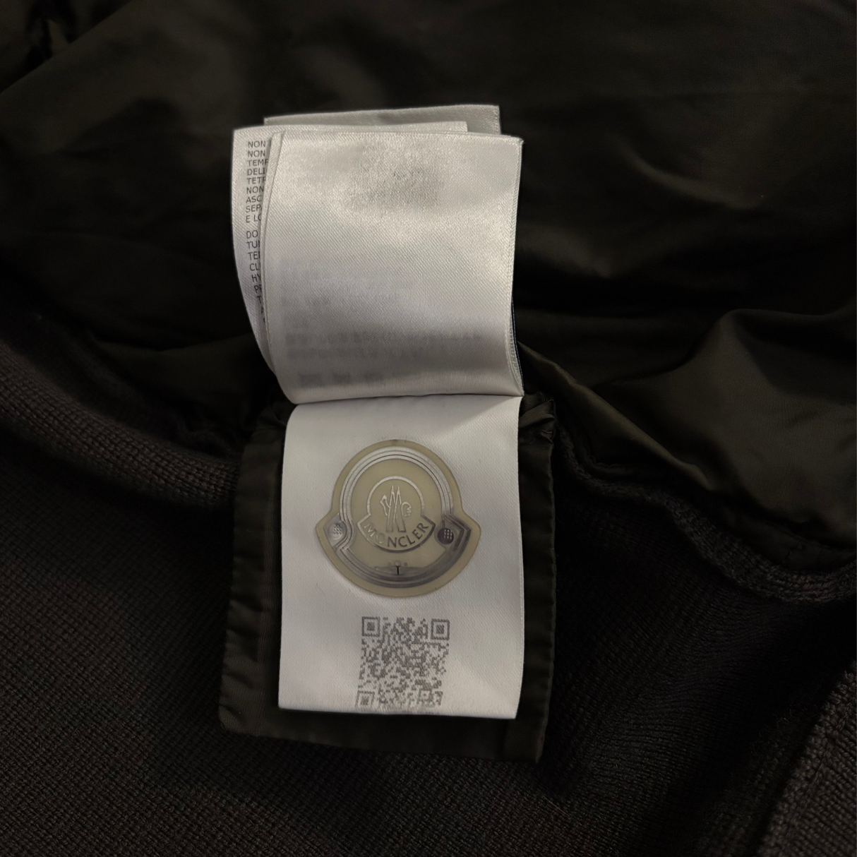 Moncler Down Cardigan / XL