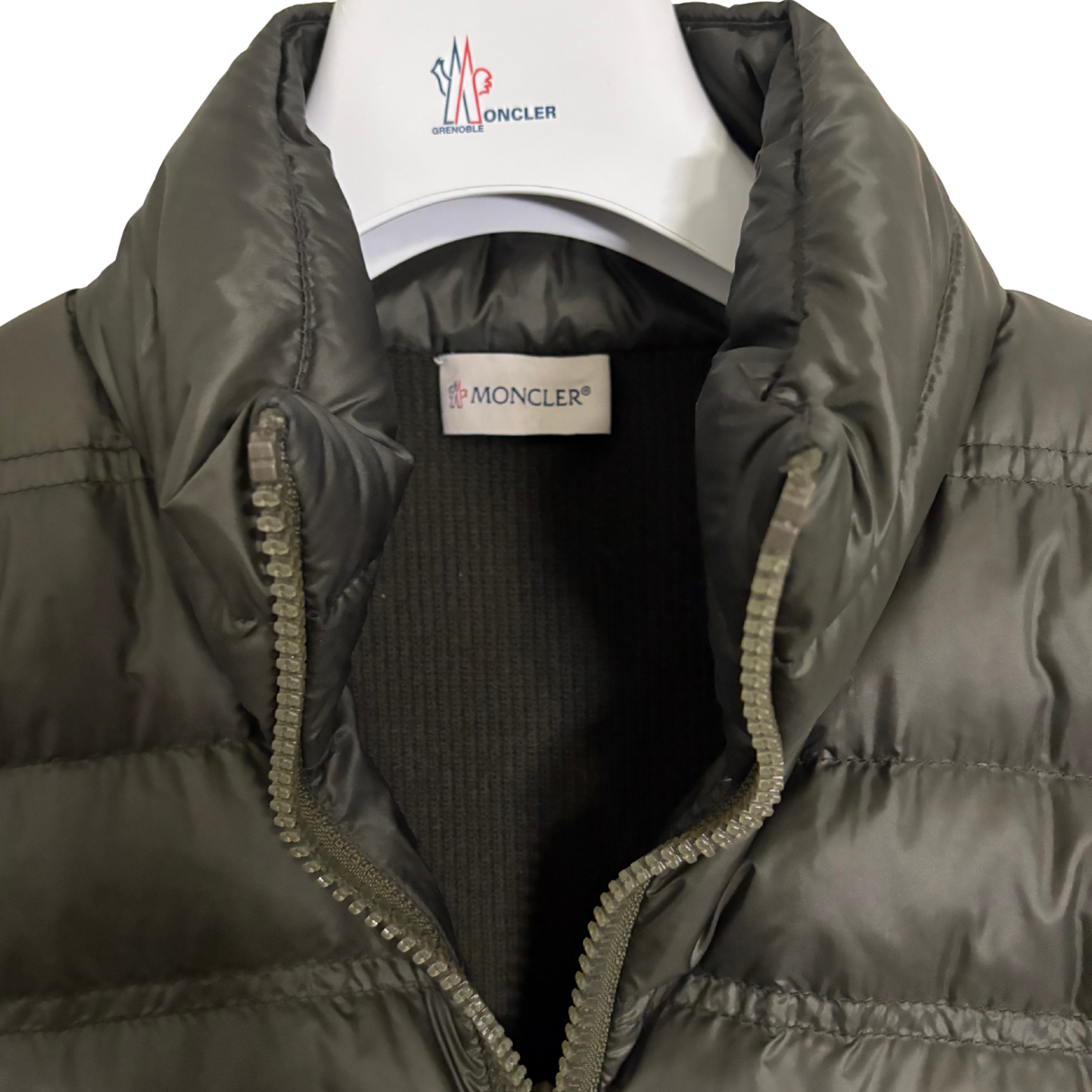 Moncler Cardigan / M