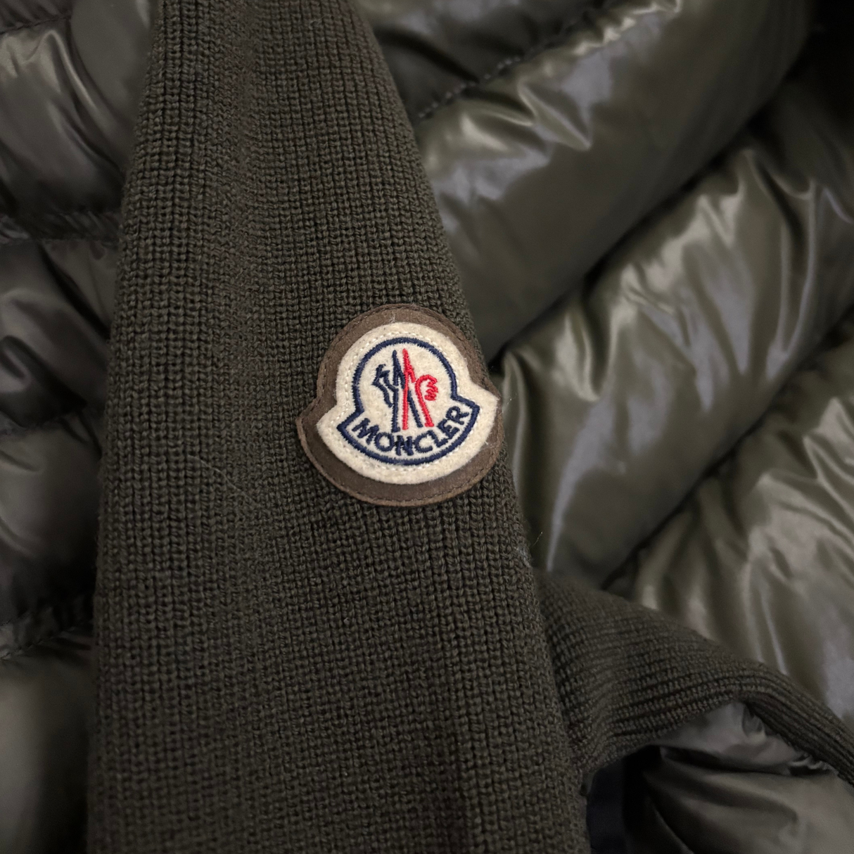 Moncler Cardigan / M