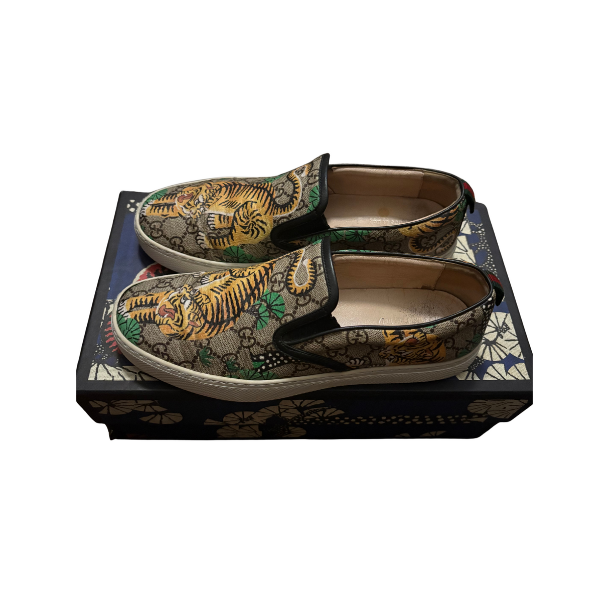 Gucci Tiger Slip Ons / 8.5