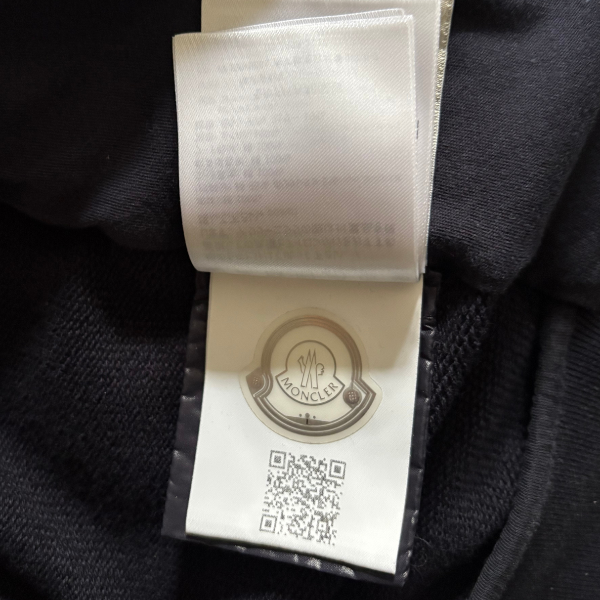 Moncler Cardigan / M