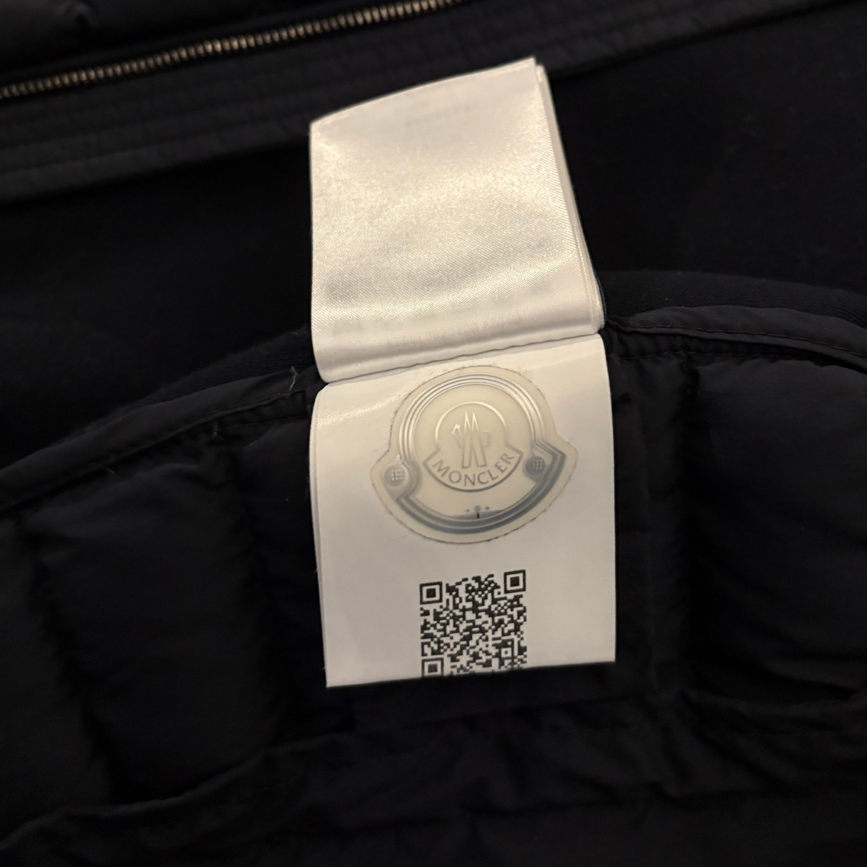Moncler Cardigan / L