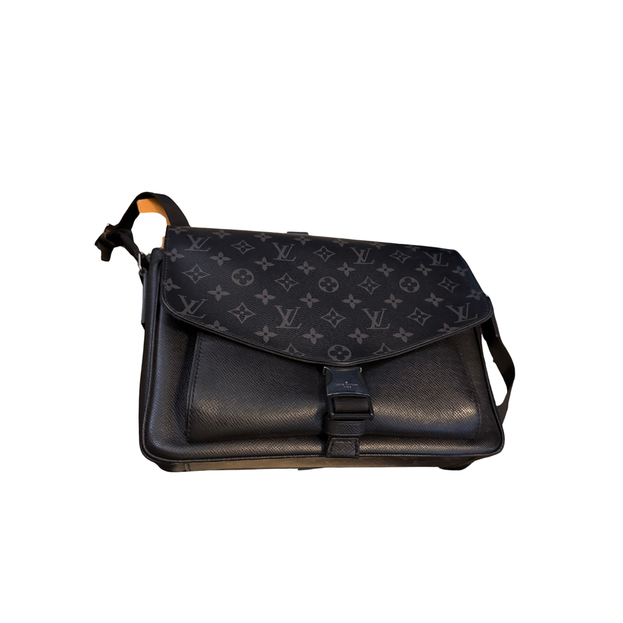 Louis Vuitton Messengerama Taigarama Bag