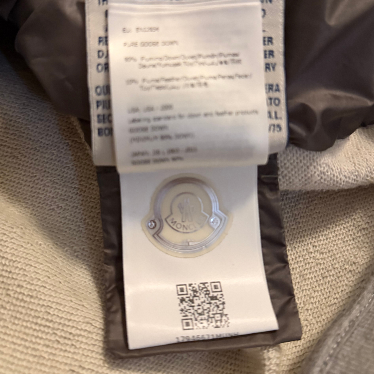 Moncler Cardigan / L