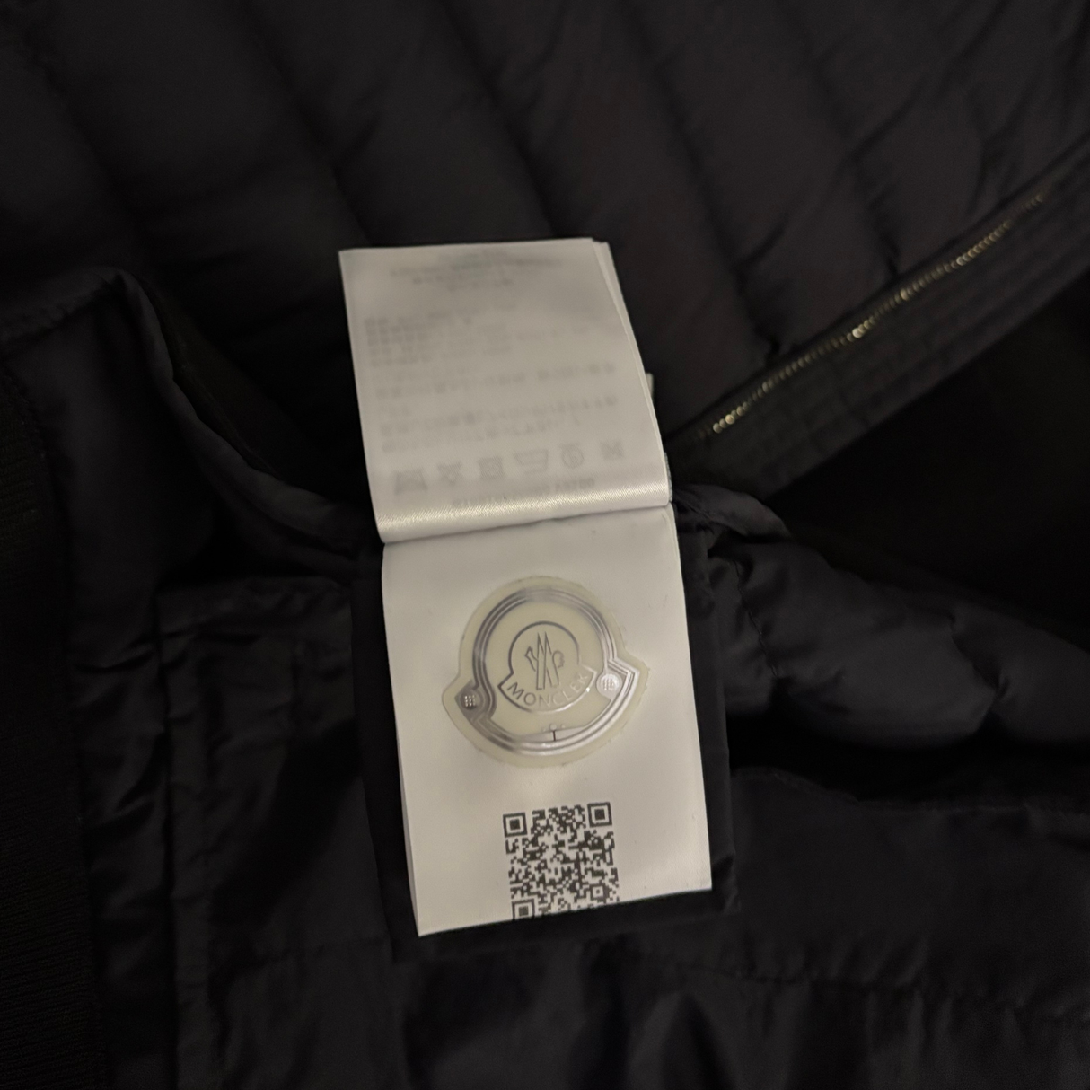 Moncler Down Cardigan / S