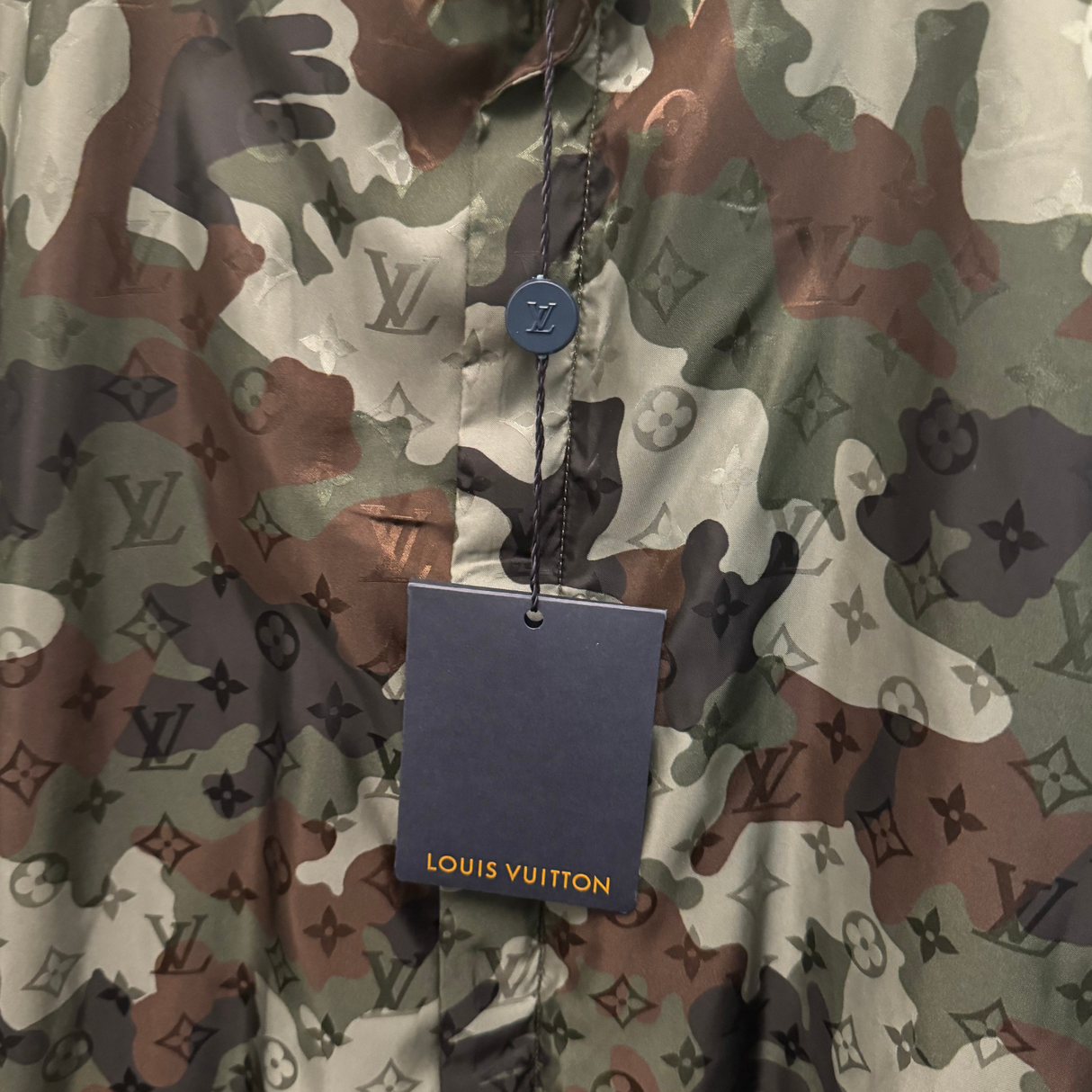 Louis Vuitton Camo Windbreaker / 48