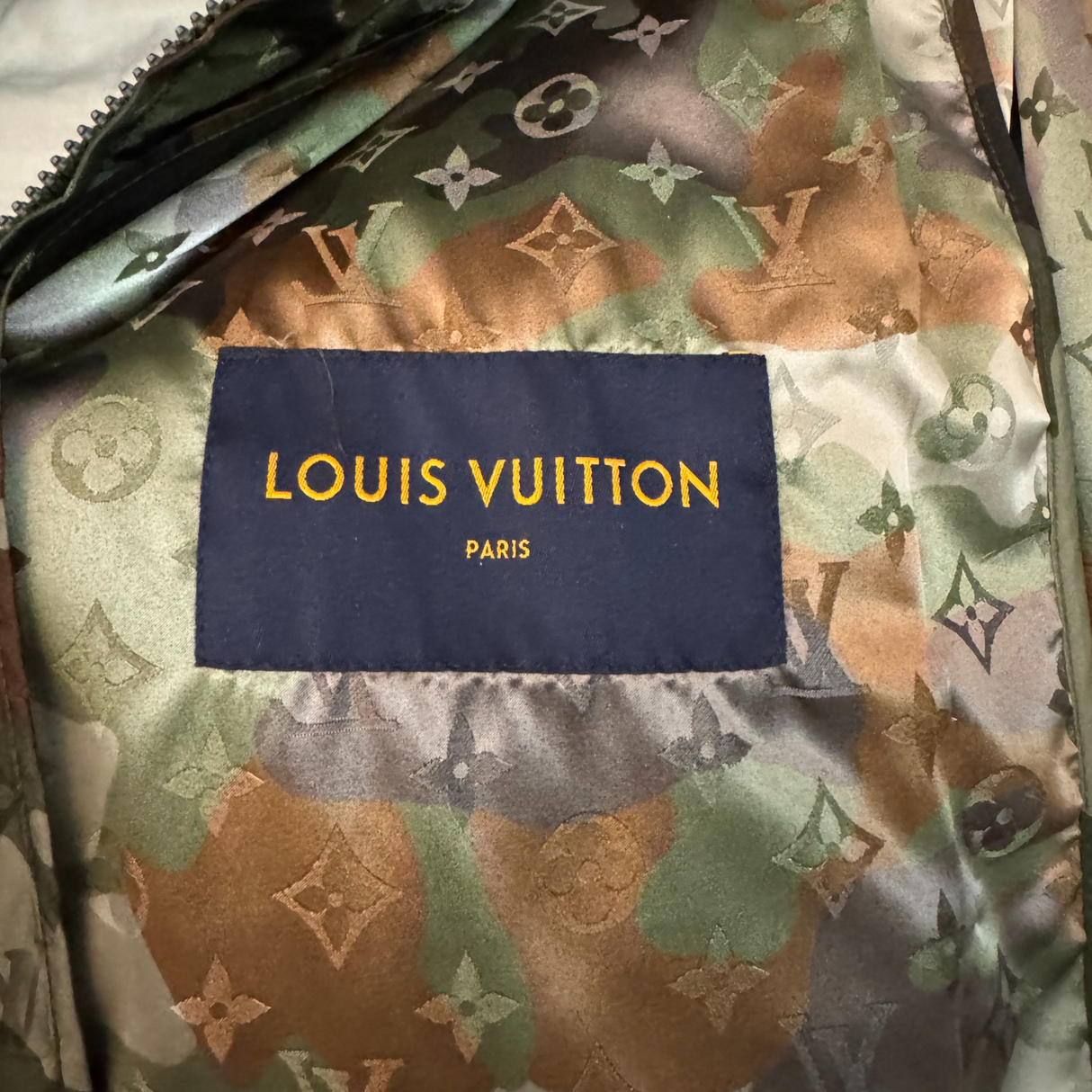 Louis Vuitton Camo Windbreaker / 48