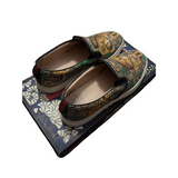 Gucci Tiger Slip Ons / 8.5