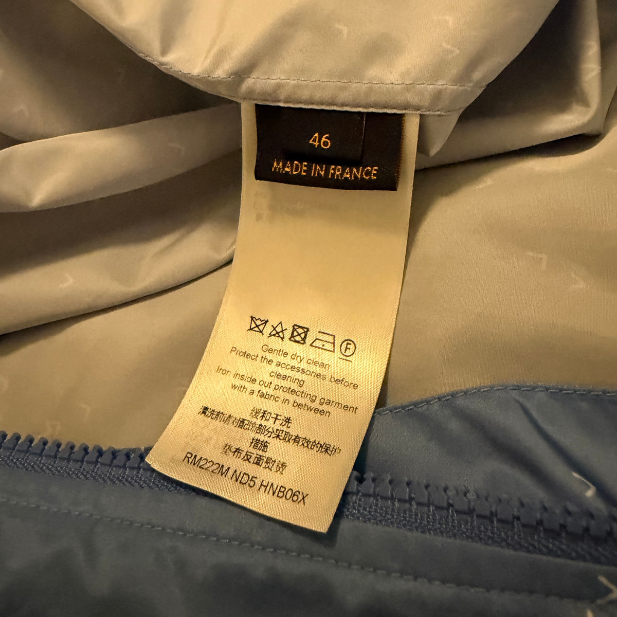 Louis Vuitton Windbreaker / 46