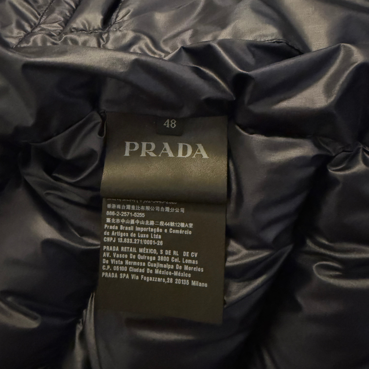 Prada Down Vest / 48